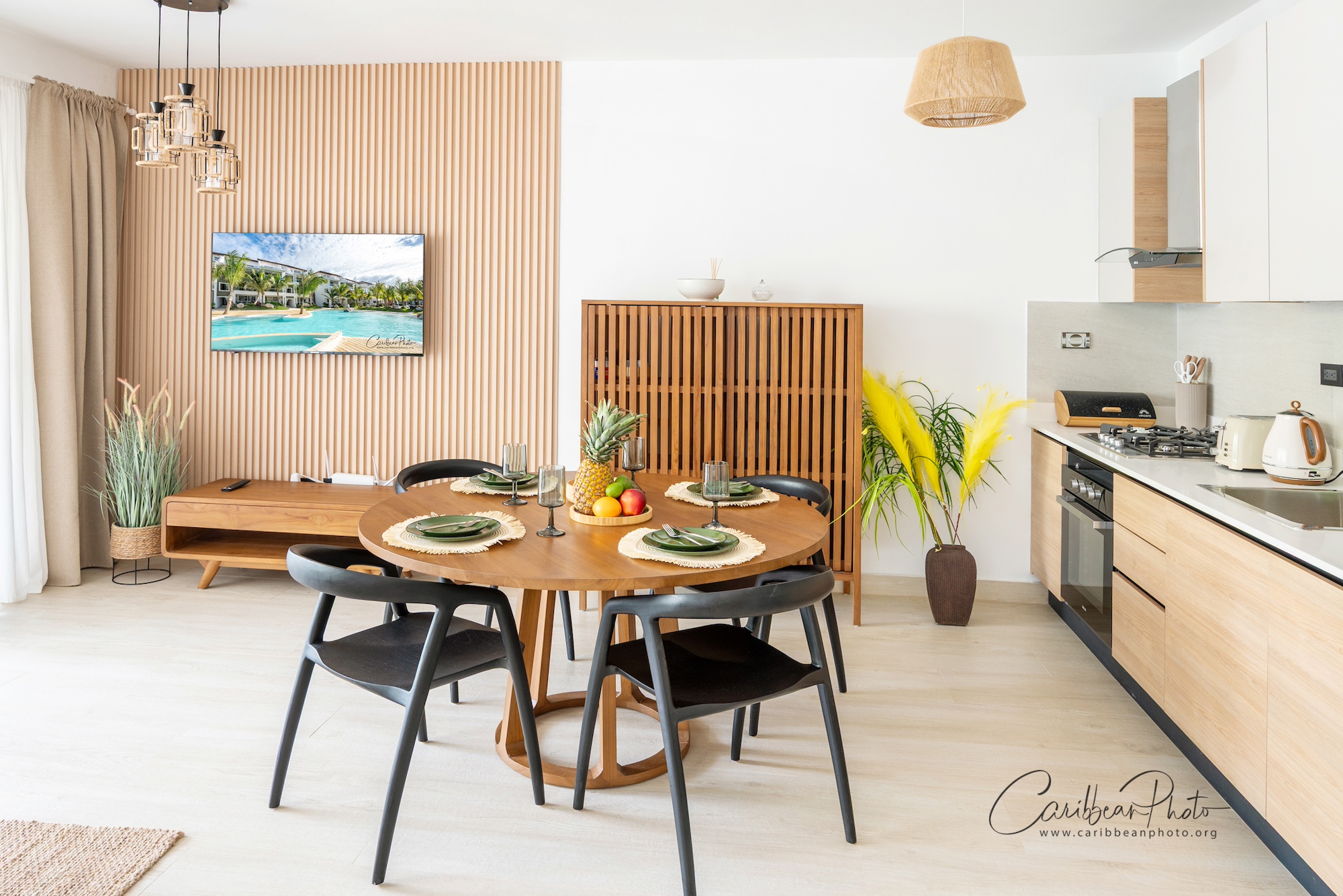 Estrella Garden One Bedroom in Dominicus - decorative accents - Home Now Design