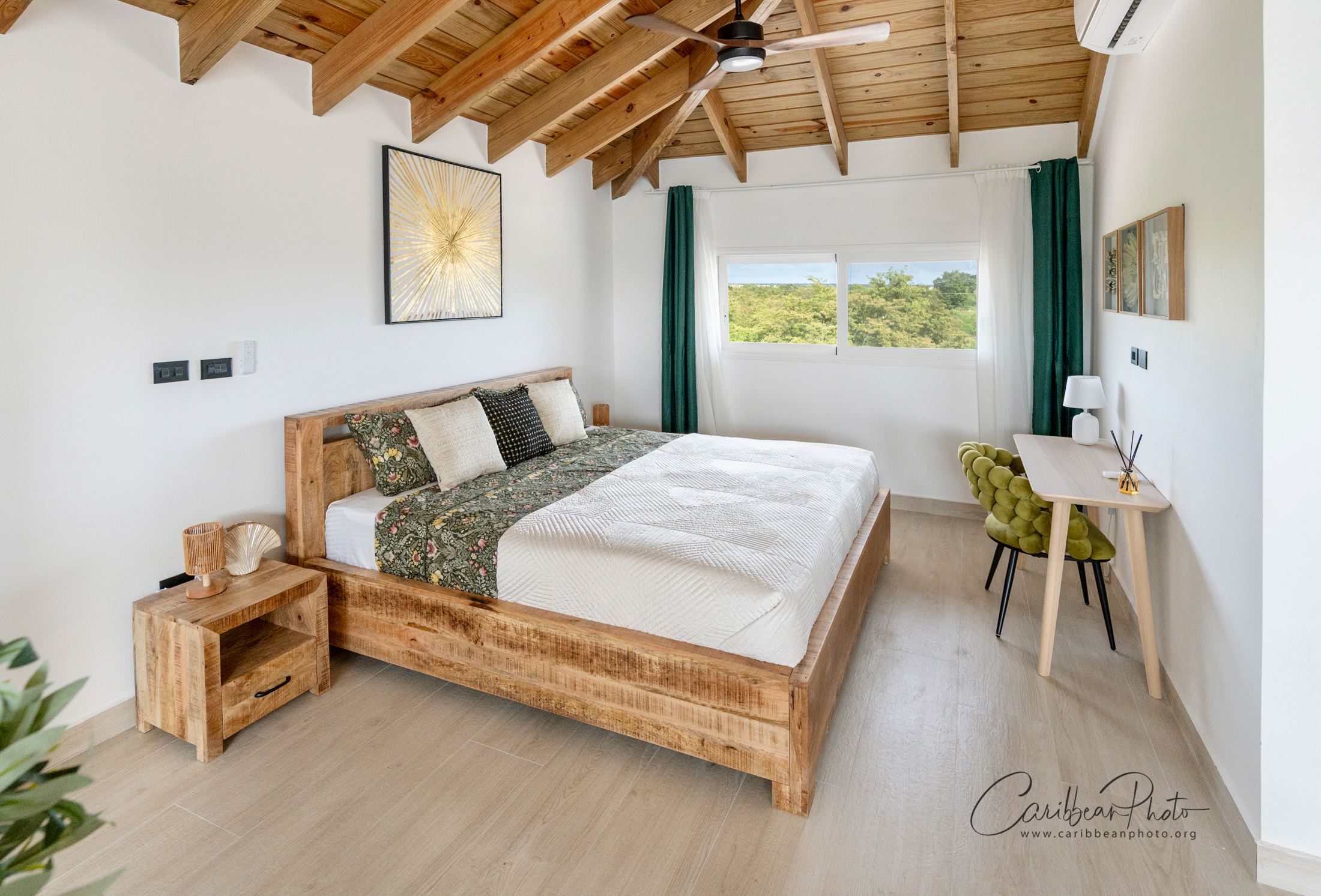 Estrella Garden Penthouse in Dominicus - bathroom accessories - Home Now Design
